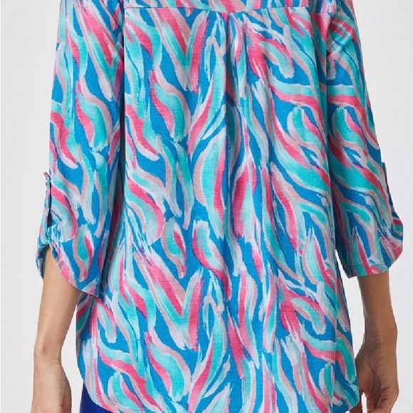 Dear Scarlett 3/4 sleeve blouse - Picture 2 of 2